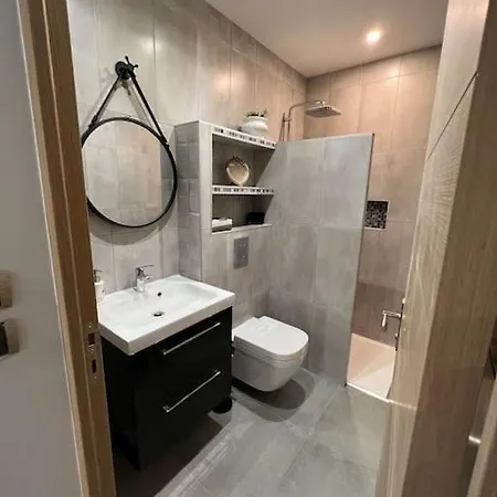 Cosy Avec Clim Au Centre Apartman *